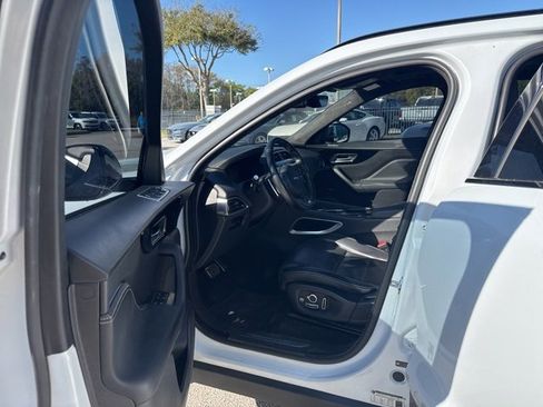 Used 2019 Jaguar F-PACE S image 13