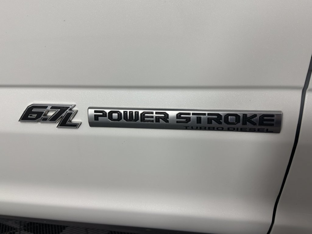 Used 2022 Ford F350 Limited AWD/4WD image 14