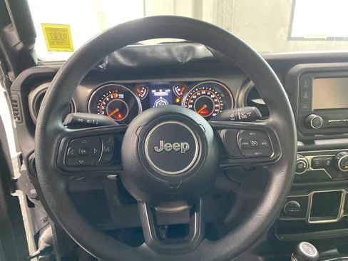 Used 2021 Jeep Gladiator Sport w/ Trailer Tow Package image 17