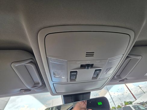 Used 2018 Toyota RAV4 Limited FWD image 25