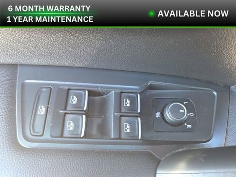 Used 2020 Volkswagen Tiguan SE image 17