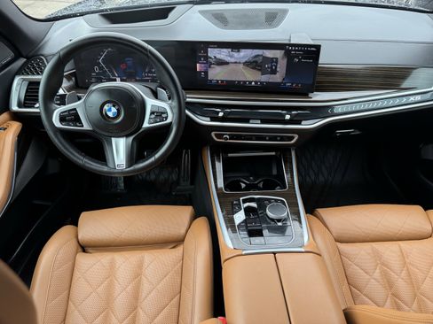 Used 2025 BMW X5 sDrive40i w/ M Sport Package RWD image 13