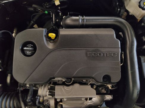 Used 2024 Chevrolet Malibu LS FWD image 30