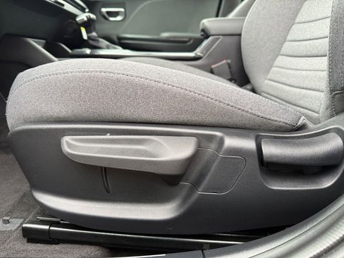 Certified 2025 Kia K4 EX image 10