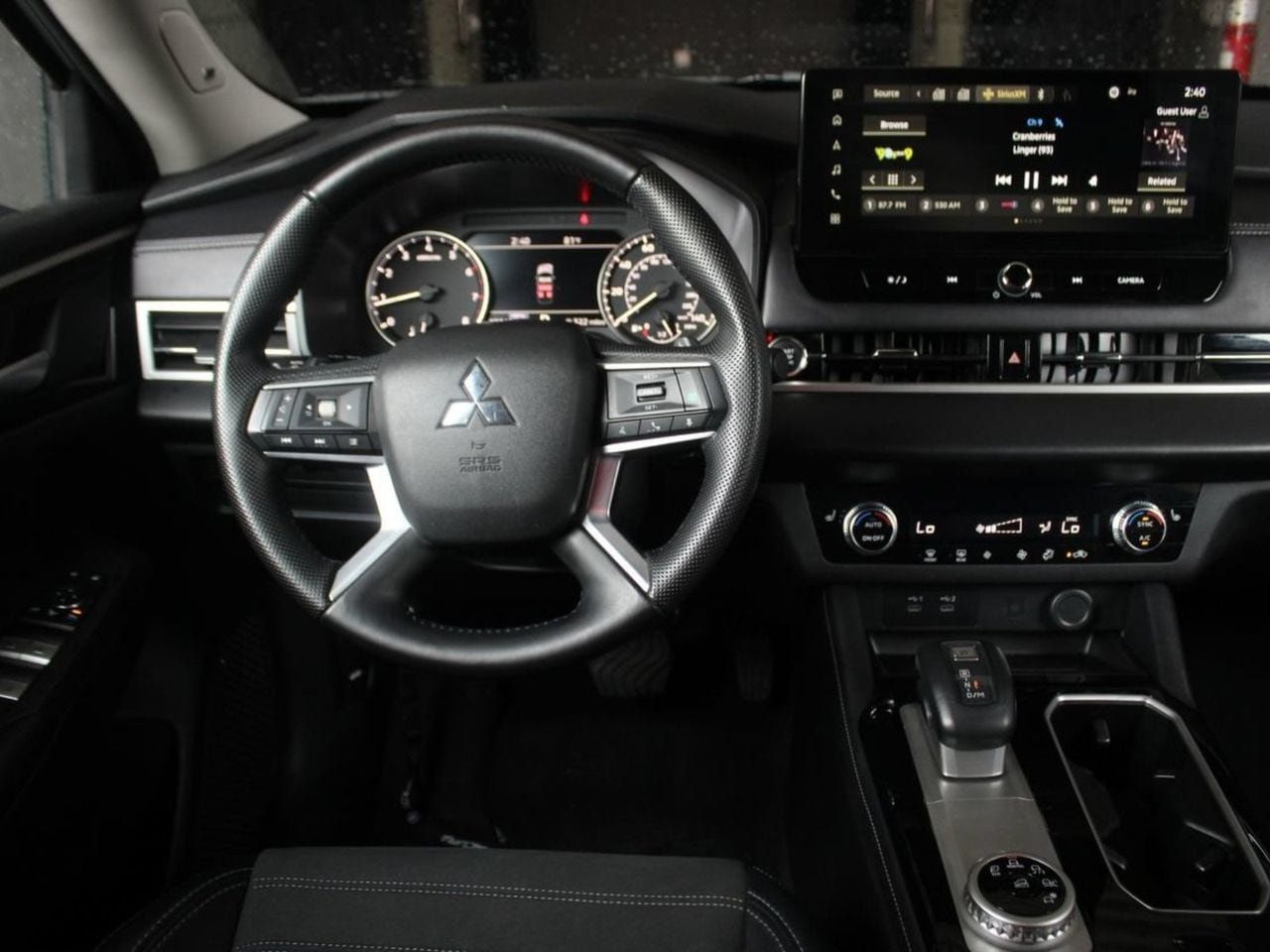 Used 2025 Mitsubishi Outlander SE FWD image 20