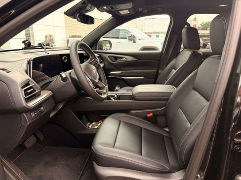 Used 2026 Chevrolet Traverse LT w/ Sun and Wheel Package AWD/4WD image 30