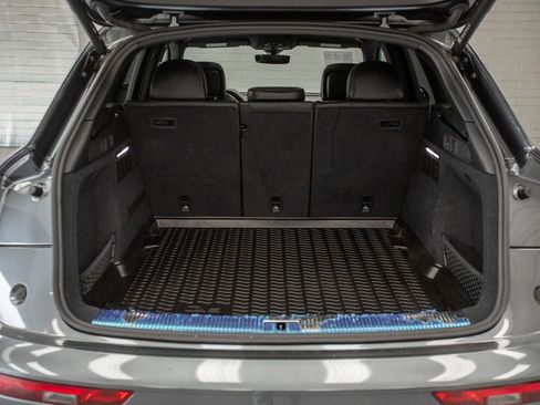 Used 2023 Audi SQ5 Premium Plus w/ Premium Plus Package image 39