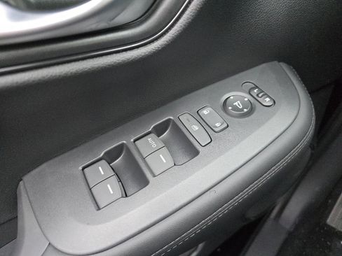 New 2026 Honda HR-V LX image 25