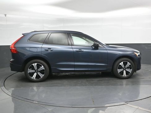 Used 2024 Volvo XC60 T8 Plus w/ Protection Package Premier AWD/4WD image 4
