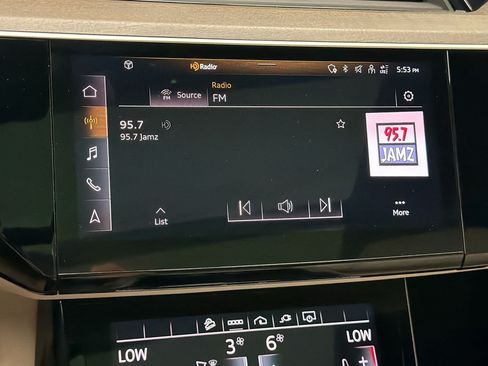 Used 2024 Audi Q8 e-tron Premium Plus w/ Premium Plus Package AWD/4WD image 21