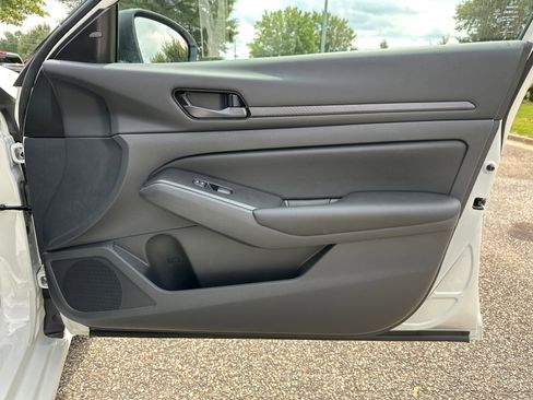 New 2025 Nissan Altima 2.5 S image 14