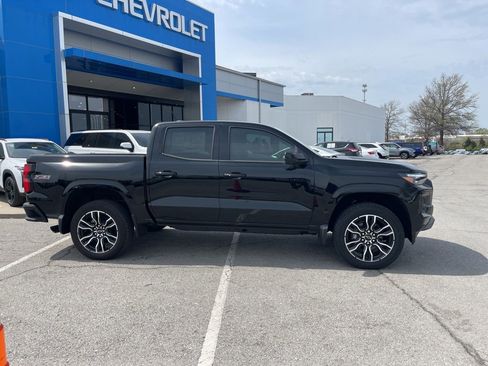 New 2024 Chevrolet Colorado Z71 w/ LPO, Dark Essentials Package image 2