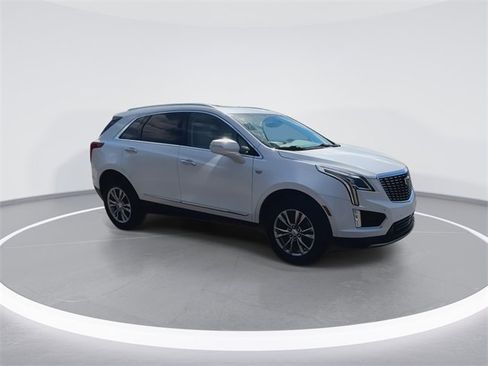 Used 2021 Cadillac XT5 Premium Luxury image 2
