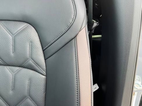 New 2026 Nissan Pathfinder Platinum image 15