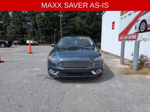 Used 2018 Ford Fusion SE w/ Equipment Group 201A FWD image 3