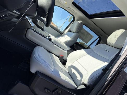 New 2026 Ford Expedition Max Platinum image 36