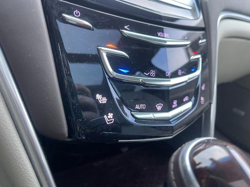 Used 2013 Cadillac XTS Platinum image 34