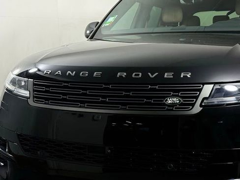 New 2026 Land Rover Range Rover Sport SE AWD/4WD image 12
