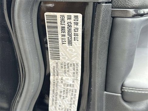 Certified 2023 Jeep Grand Cherokee Laredo image 30