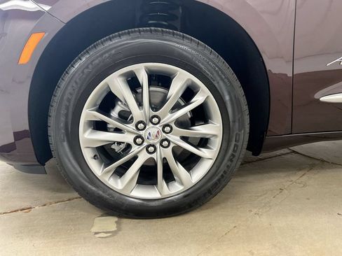 Used 2023 Buick Enclave Avenir AWD/4WD image 27