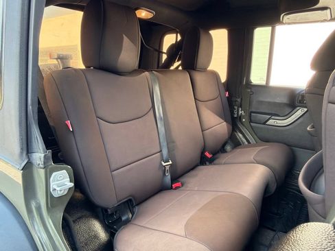 Used 2015 Jeep Wrangler Unlimited Sport w/ Quick Order Package 24S AWD/4WD image 11