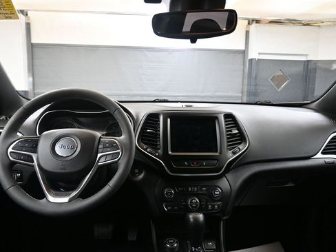 Used 2021 Jeep Cherokee Latitude Lux 80th Anniv w/ Quick Order Package 26U 80TH image 22