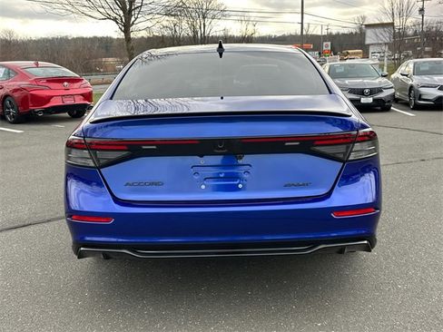 Used 2025 Honda Accord Sport image 3