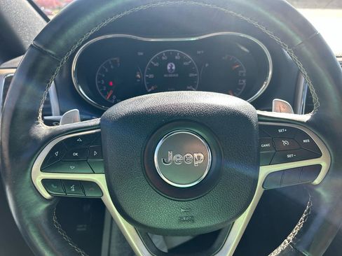 Used 2017 Jeep Grand Cherokee Limited image 25