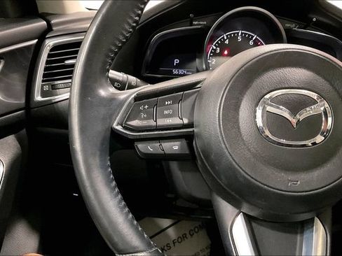 Used 2018 MAZDA MAZDA3 Grand Touring w/ Premium Equipment Package FWD image 18