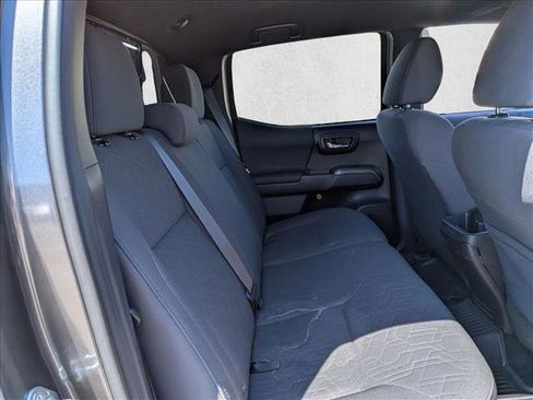 Used 2019 Toyota Tacoma TRD Sport AWD/4WD image 17
