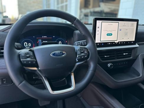 New 2026 Ford Explorer Platinum w/ LUX Leather Package image 39