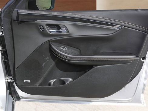 Used 2020 Chevrolet Impala Premier w/ Premier Confidence Package image 27