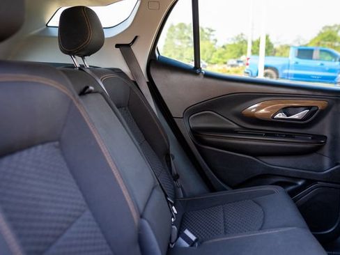 Used 2021 GMC Terrain SLE FWD image 9