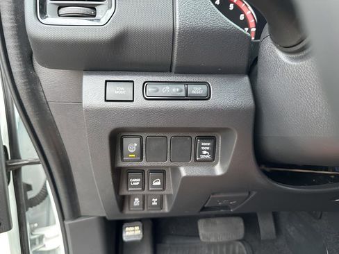 Used 2024 Nissan Frontier PRO-4X w/ Pro Convenience Package image 28