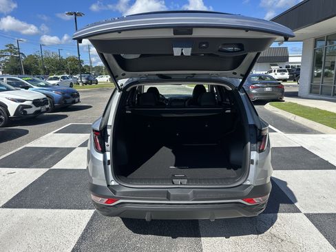 Used 2023 Hyundai Tucson SEL w/ Convenience Package FWD image 5