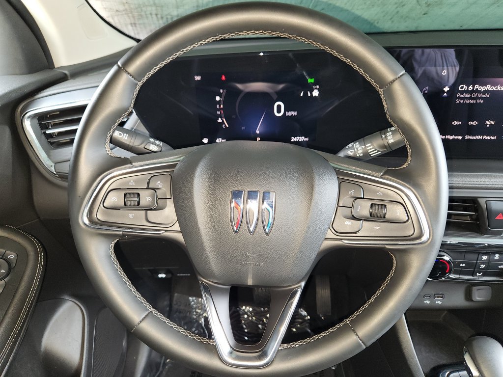 Used 2025 Buick Encore GX Preferred FWD image 23