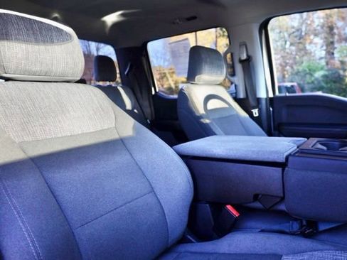 Used 2022 Ford F150 XLT image 32