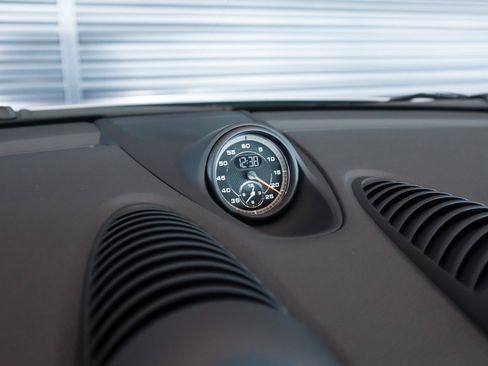 Certified 2021 Porsche 718 Cayman GT4 image 21