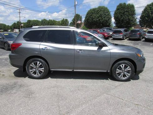 Used 2019 Nissan Pathfinder SV AWD/4WD image 3