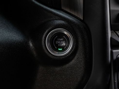 Used 2021 GMC Sierra 2500 Denali w/ Denali Black Diamond Edition image 20