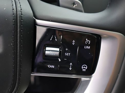 Used 2024 Land Rover Range Rover Long Wheelbase Autobiography image 23