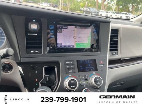 Used 2017 Toyota Sienna XLE w/ XLE Navigation Package image 17