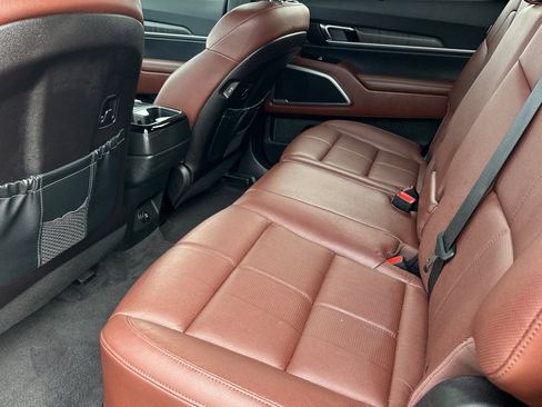 Used 2024 Kia Telluride EX image 12