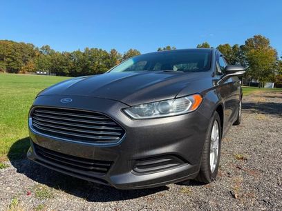 Used 2016 Ford Fusion SE