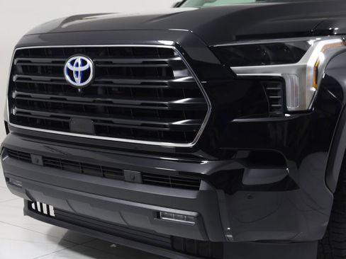 Used 2024 Toyota Sequoia Limited image 76