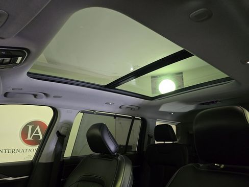 Used 2022 Jeep Grand Cherokee L Limited w/ Luxury Tech Group II image 36