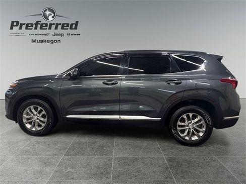 Used 2020 Hyundai Santa Fe SEL w/ Cargo Package image 12