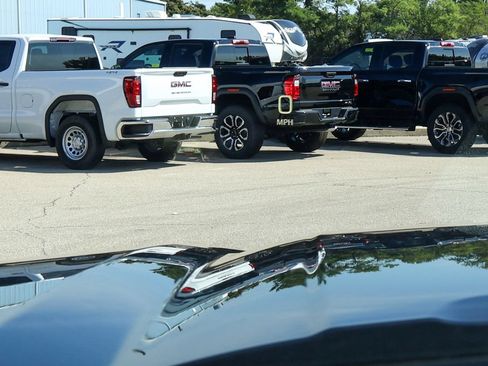 New 2026 GMC Sierra 1500 Denali w/ Denali Reserve Package AWD/4WD image 21