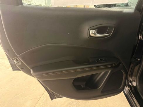 Used 2019 Jeep Compass Limited AWD/4WD image 23