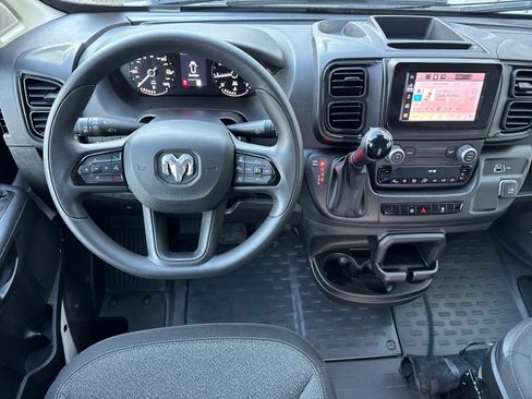 Used 2025 RAM ProMaster 2500 w/ Convenience Group image 13